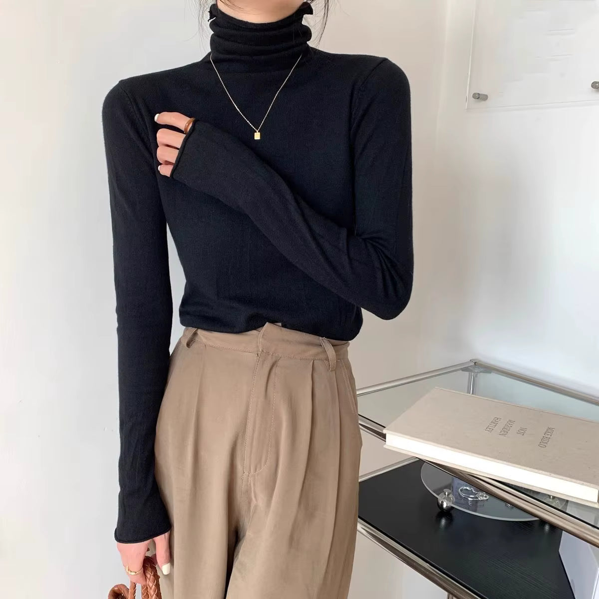 Elegant Turtleneck Knit Pullover
